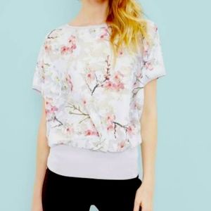 NWT TED BAKER LONDON Fellia Oriental Blossom Top, Size 2 (US 6)